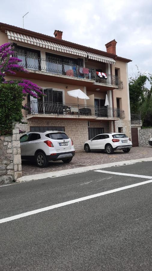 Apartments F&T Moscenicka Draga Bagian luar foto